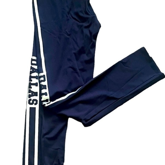 LYDAA Pants - LYDAA activewear joggers navy blue stretch side stripes Dallas NWT Women L/XL